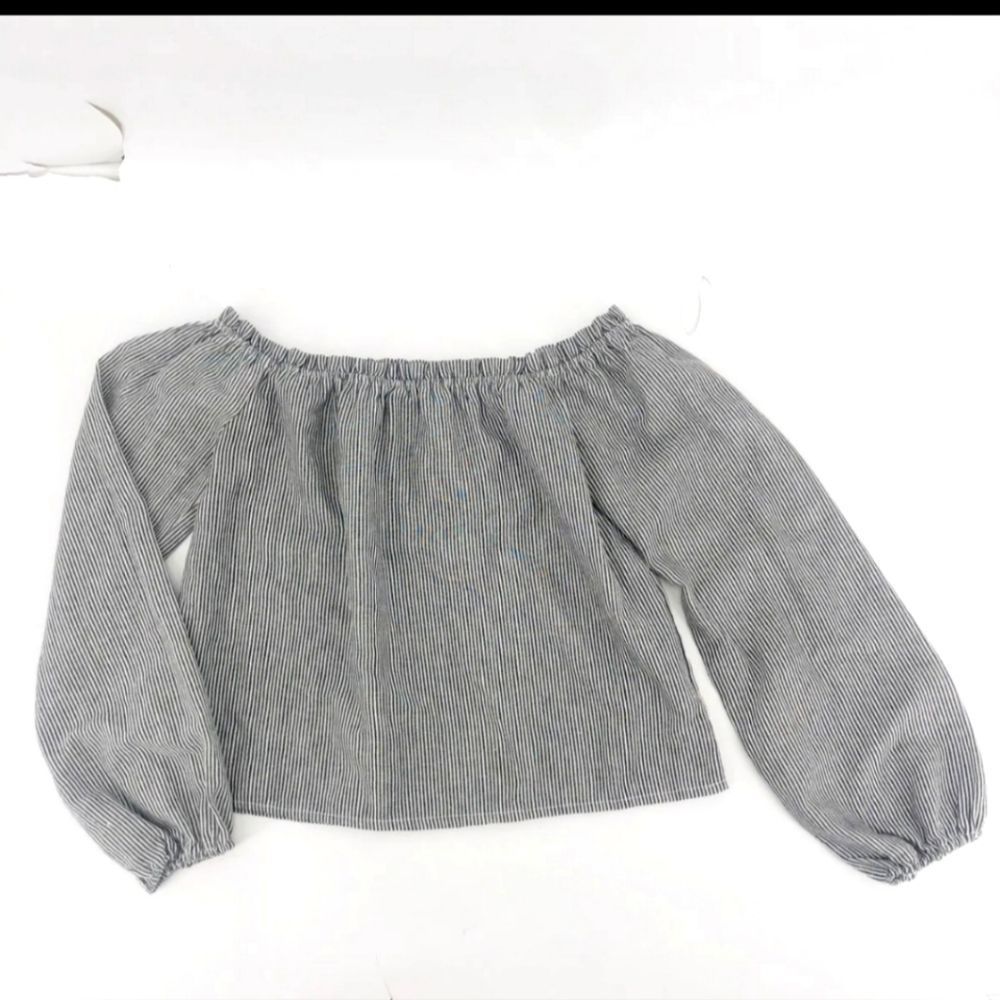 BRANDY MELVILLE THEIA Boxy Crop Peasant Top Pinstripe elastic charcoal white - Picture 10 of 14